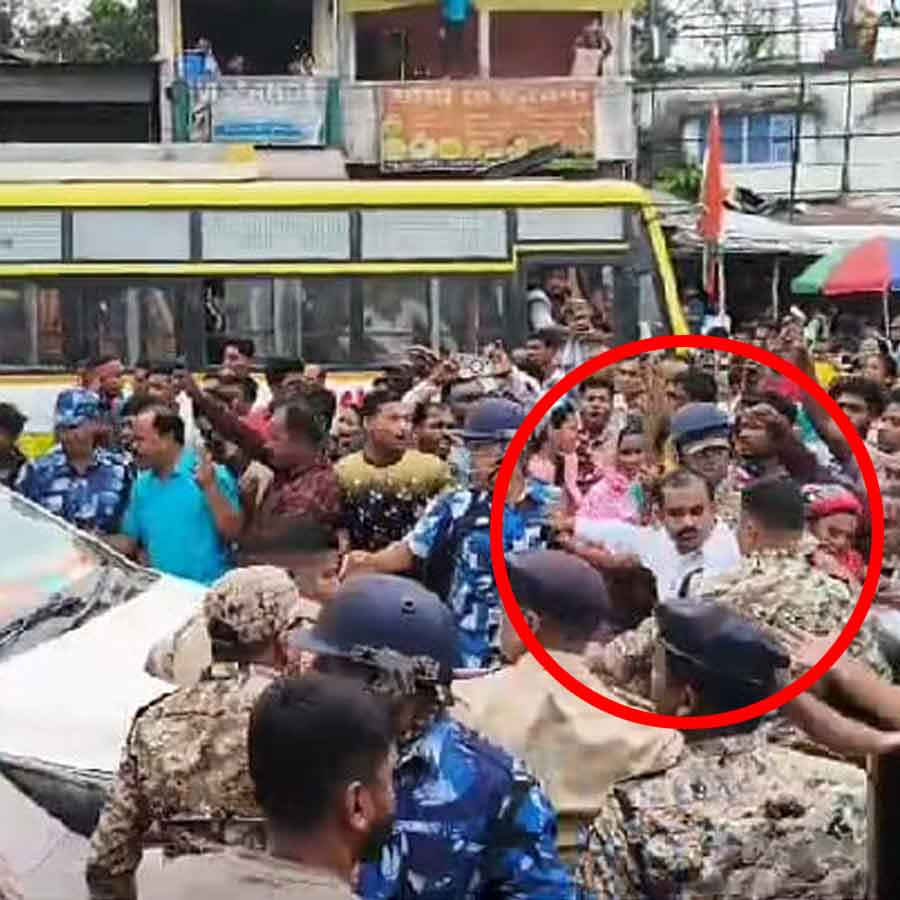 BJP Candidate gheraoed by people in Cooch Behar in the protest of SIR dgtld