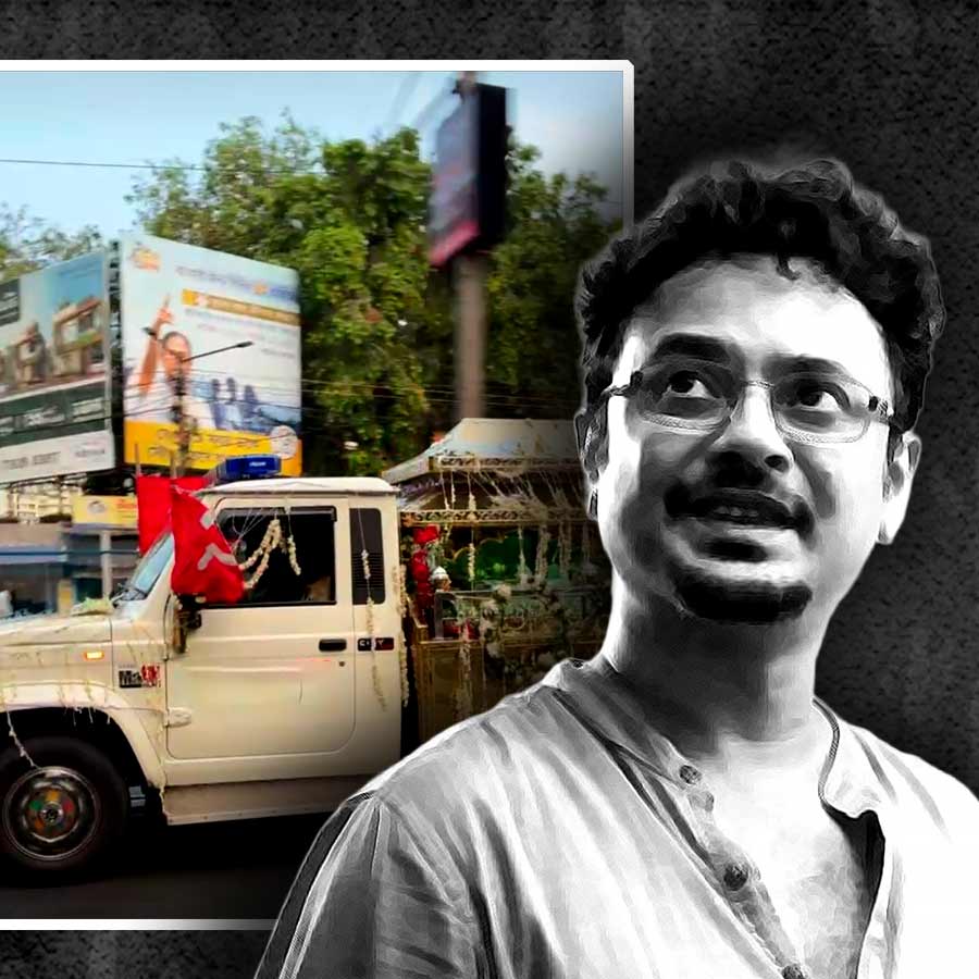 তমলুক থেকে কলকাতায় নিয়ে আসা হল রাহুল অরুণোদয় বন্দ্যোপাধ্যায়ের মরদেহ।