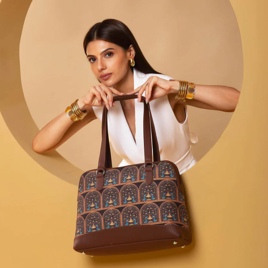 How to Clean Mixed Leather and Fabric Bags, A Step-by-Step Guide Dgtl