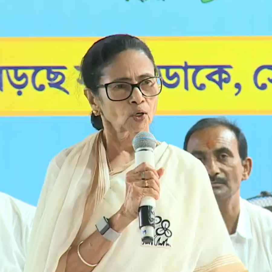 বিষ্ণুপুরে মুখ্যমন্ত্রী মমতা বন্দ্যোপাধ্যায়। নিজস্ব চিত্র।