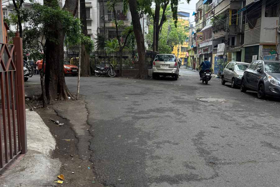 শুনশান রাহুলের পাড়া।