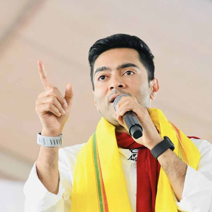 Abhishek Banerjee hold meeting in Balurghat, slams Sukanta Majumdar dgtl