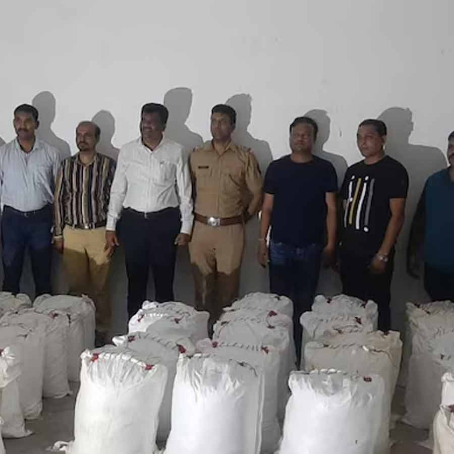 NCB seizes huge amount of contrabands from Mumbai, praises Amit Shah dgtl