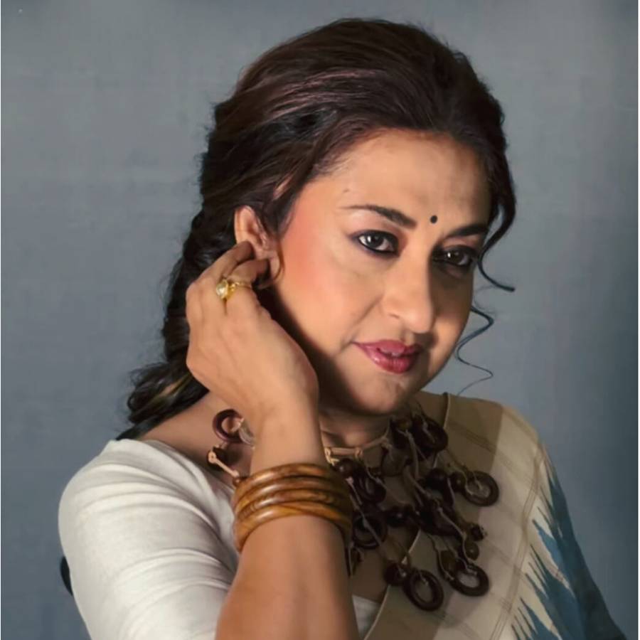 মৃগাঙ্ক বন্দ্যোপাধ্যায়-শতাব্দী রায়ের দাম্পত্যের ২৬ বছর।