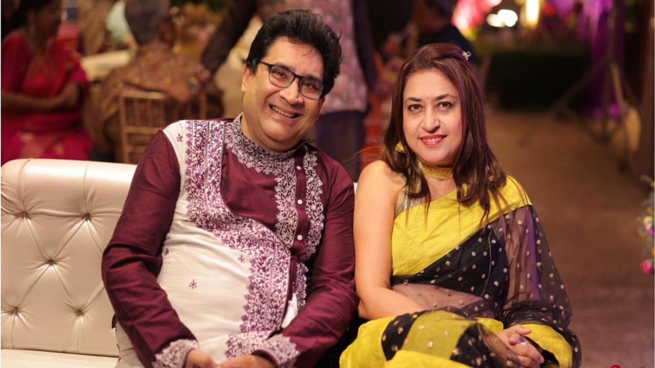 মৃগাঙ্ক বন্দ্যোপাধ্যায়-শতাব্দী রায়ের দাম্পত্যের ২৬ বছর।