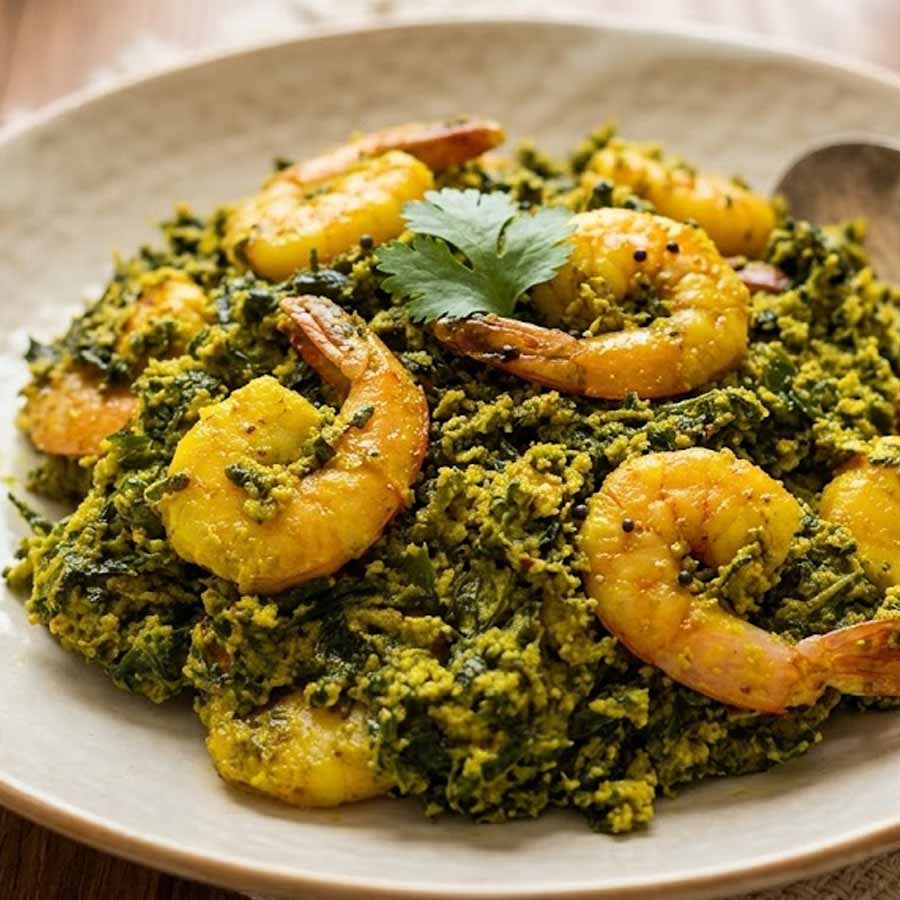How to cook prawn with pumpkin leaves or kumro patay chingri vapa dgtl