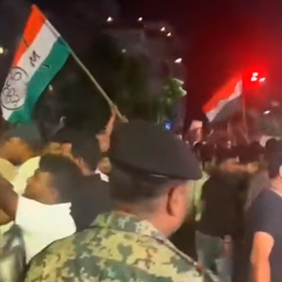 Chaos between TMC and BJP Outside Strong Room at Bidhannagar dgtl