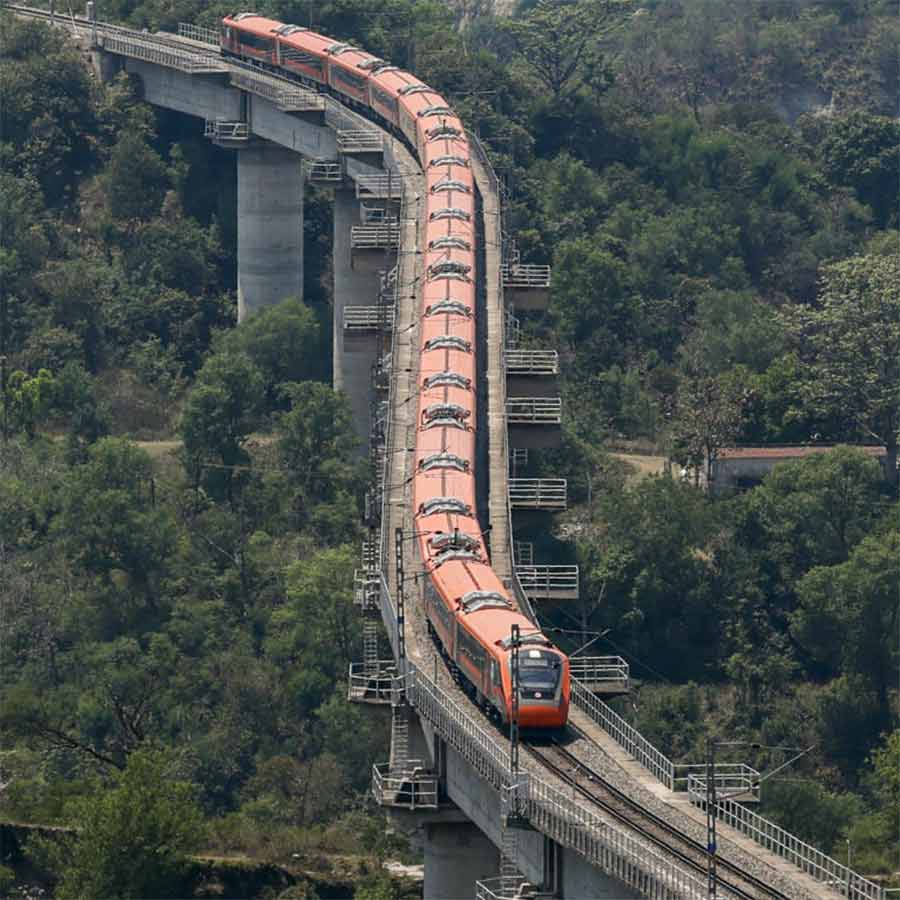 First direct 20-coach Vande Bharat Express between Jammu Tawi and Srinagar started form 2nd May, 2026