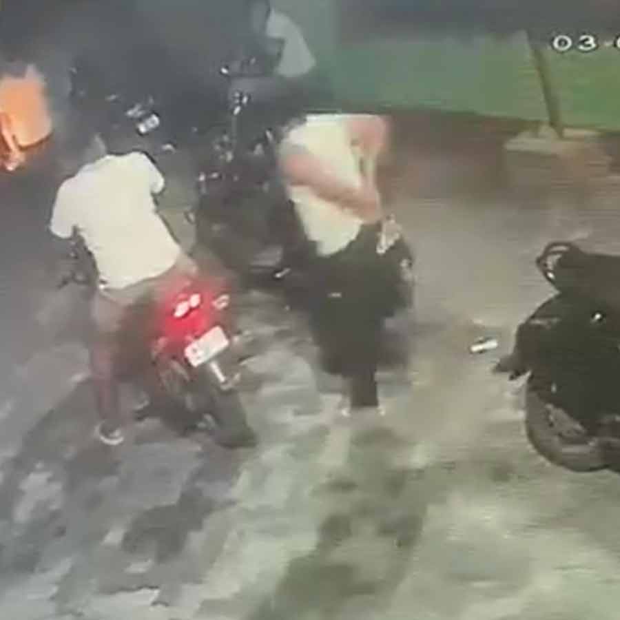 Allegations of firing at BJP leader\\\\\\\'s house in Noapara, North 24 Pargana