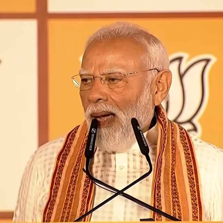 দিল্লিতে বিজেপির সদর দফতরে বক্তৃতা করছেন প্রধানমন্ত্রী নরেন্দ্র মোদী।