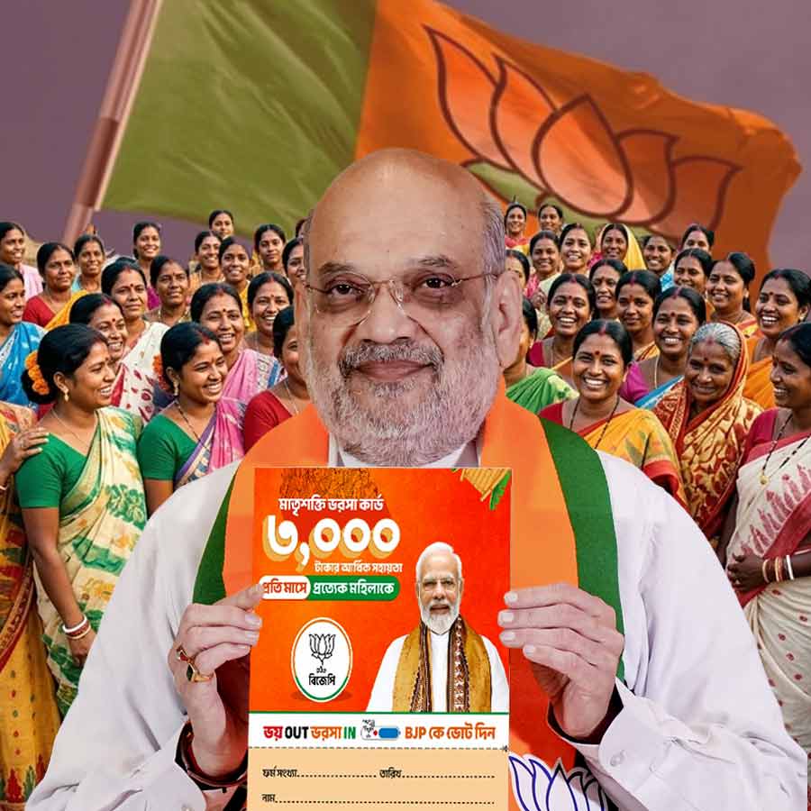 ‘লক্ষ্মী’ না, ‘অন্নপূর্ণা’ ভান্ডারেই আস্থা রাখলেন রাজ্যের মহিলা ভোটাররা।