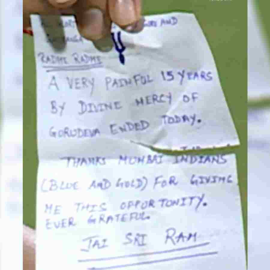 Mumbai cricketer Raghu Sharma shows this note, where Jai Sreeram was written