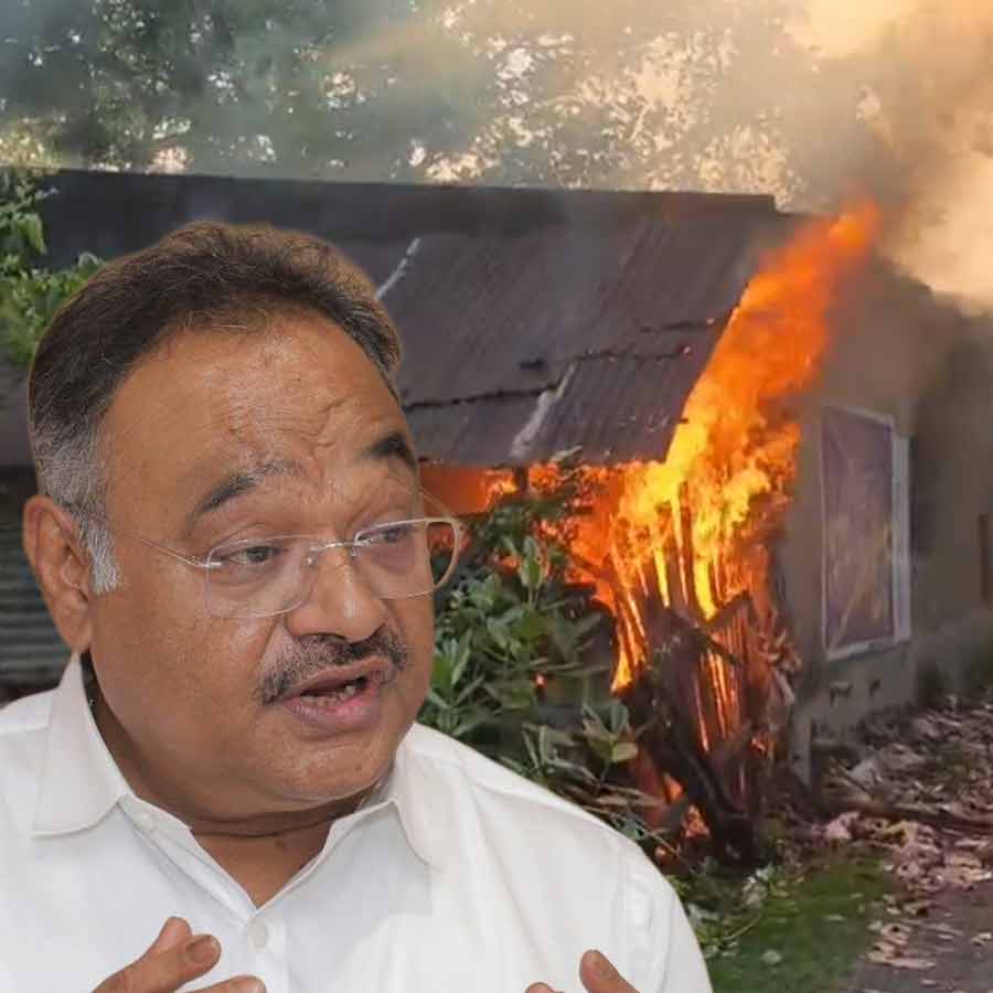 ভোট-পরবর্তী হিংসার বিরুদ্ধে কড়া বার্তা নিয়েছেন বিজেপির রাজ্য সভাপতি শমীক ভট্টাচার্য।