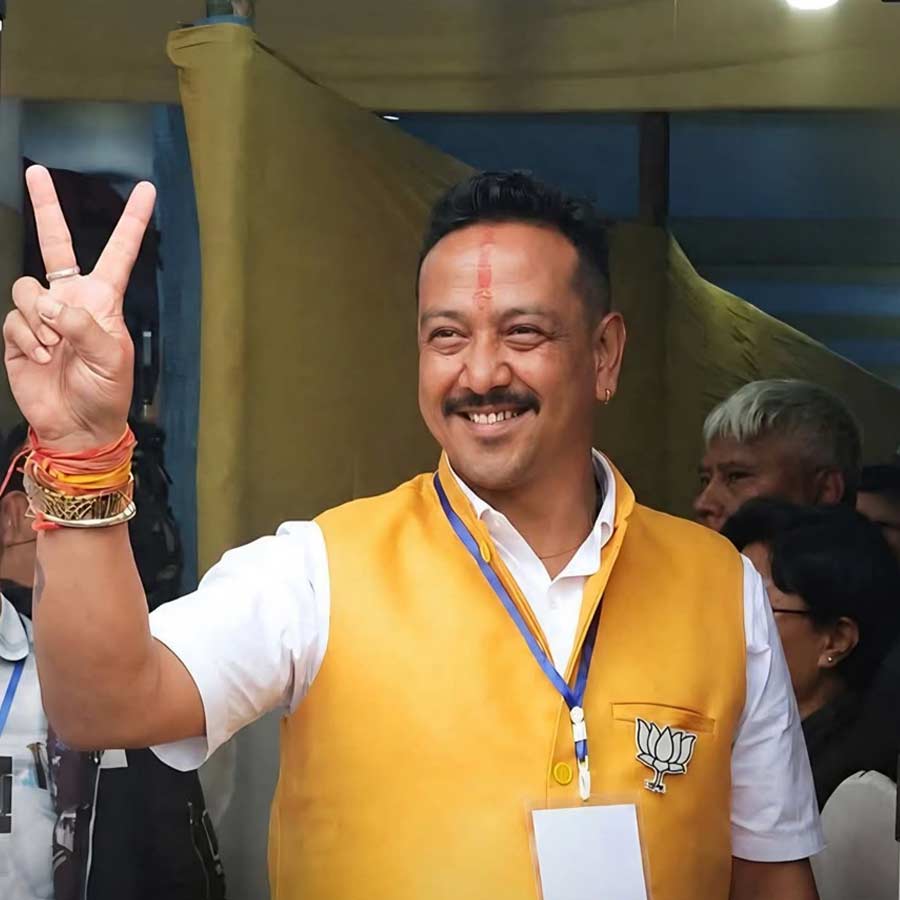 District-Wise seats comparison across TMC, BJP, Congress, CPIM