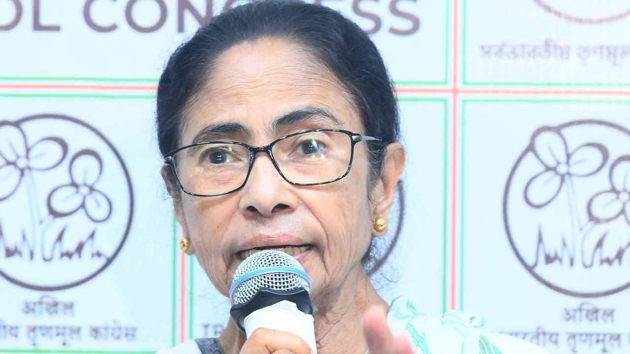 পশ্চিমবঙ্গে পরাজয়ের পর মমতা বন্দ্যোপাধ্যায়। মঙ্গলবার।