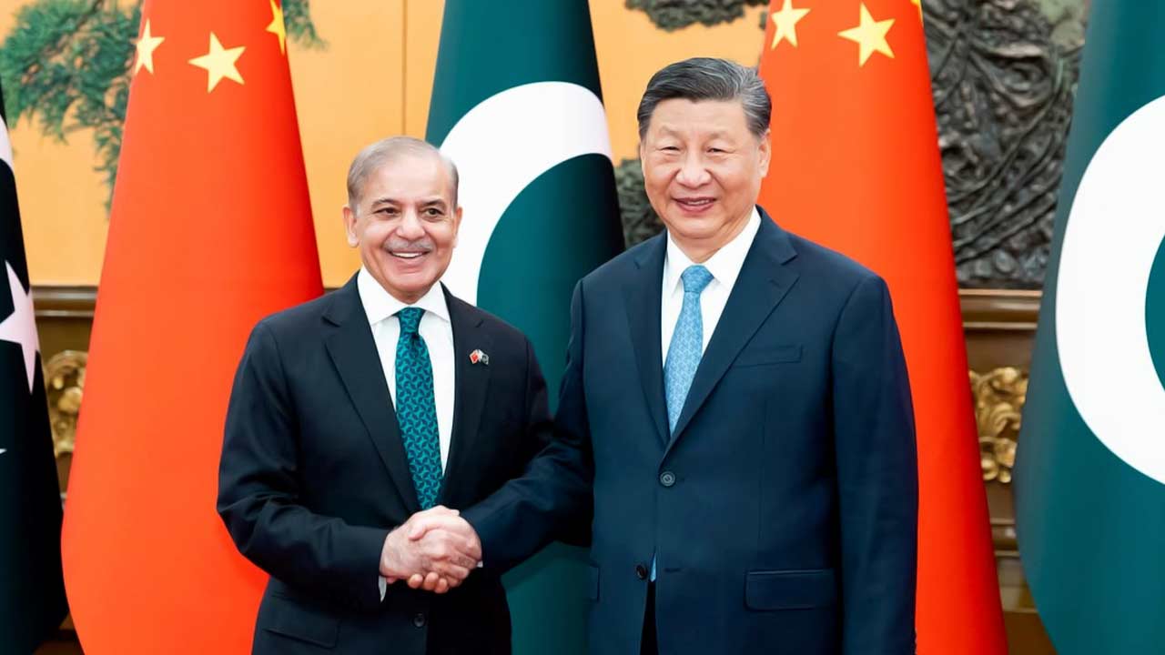 Chinese firm Hangeng shuts their operations in Gwadar Port and warns others from investing in Pakistan 