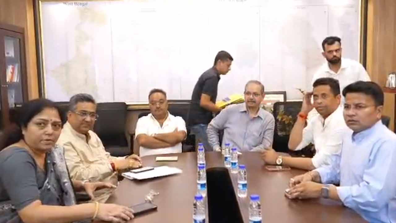 নবান্নে বৈঠক।