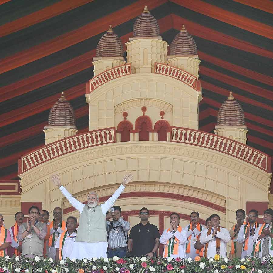 BJP plans unprecedented grandeur around oath of WB’s first BJP Government, Wants to make it a national level event