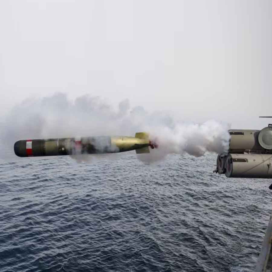 Iran may launch their secret weapon Hoot to destroy US navy, know about Teheran’s super torpedo