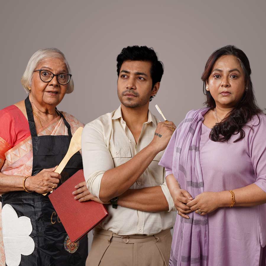 First look reveal of Sreelekha Mitra’s upcoming movie Anumaner Bhittite directed by Abhigyan Mukherjee dgtl