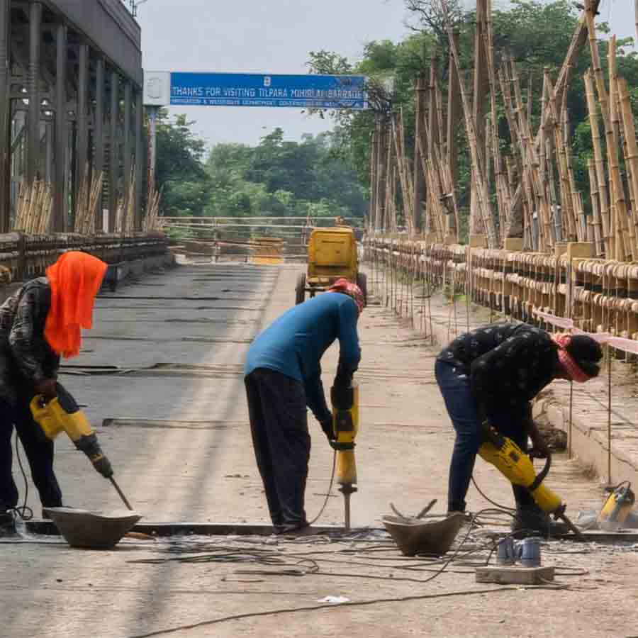 Tilpara Barrage road renovation work started at Suri
