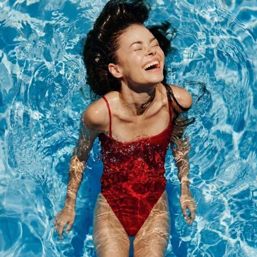 Ways Chlorine of Swimming Pool Affects You dgtl