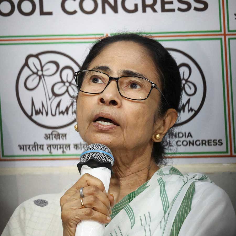 Mamata Banerjee asks Leftist and ultra-leftist parties to join in alliance with TMC dgtl