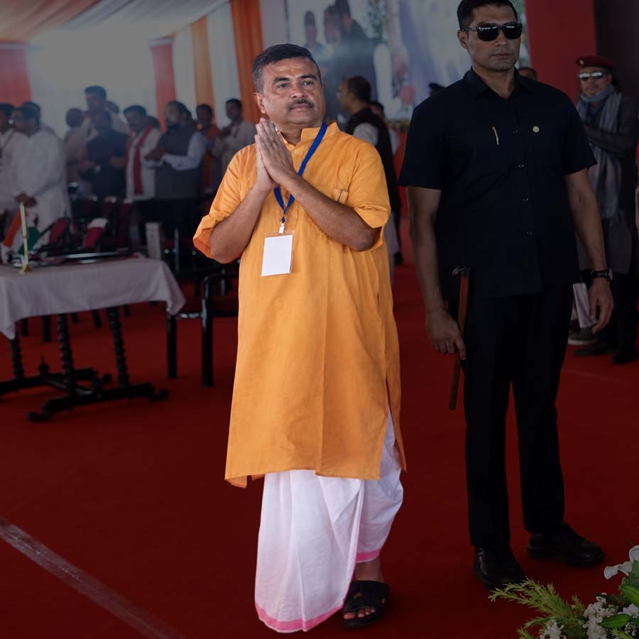 Suvendu Adhikari cladded in saffron Punjabi and dhoti took oath as WB CM dgtl