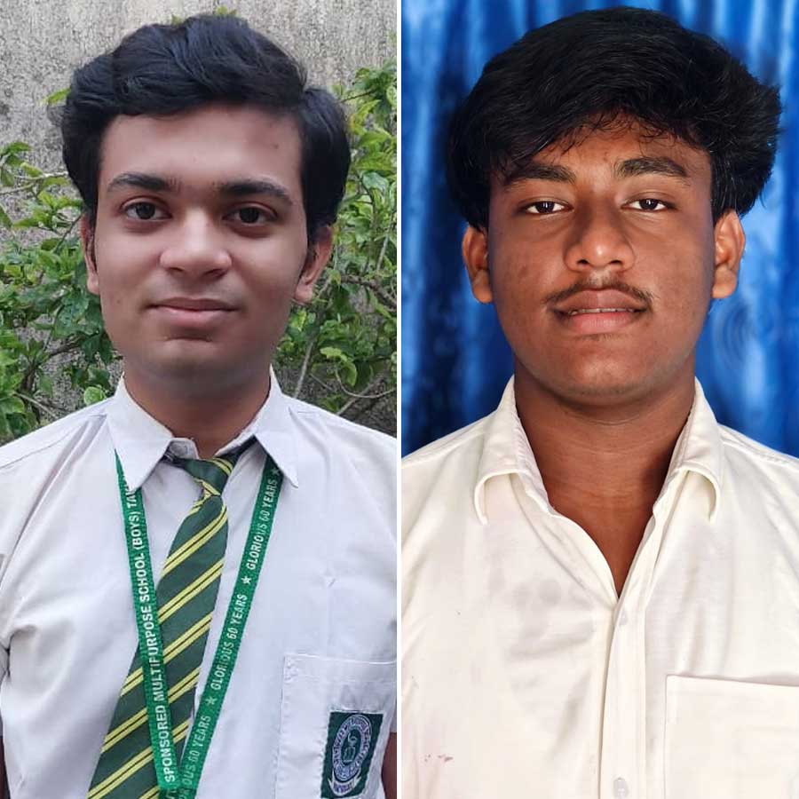 স্পন্দন পান্ডা , শুভজিৎ নস্কর । (বাঁ দিক থেকে)