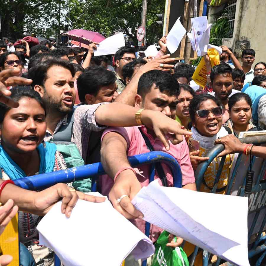 The West Bengal School Service Commission has published the OMR sheets of teacher candidates of the 2016 dgtl