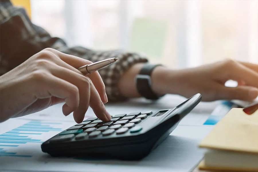 How much salaries have increased from 1st to 7th Pay commission of Central Government employees 
