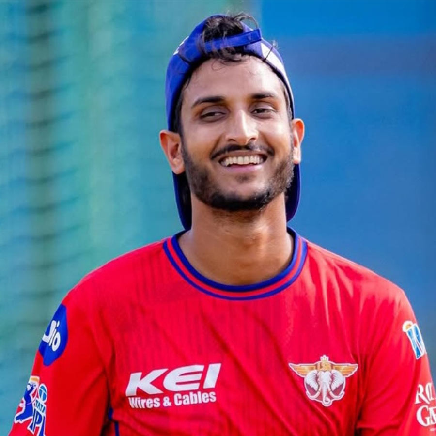 শাহবাজ় আহমেদ।