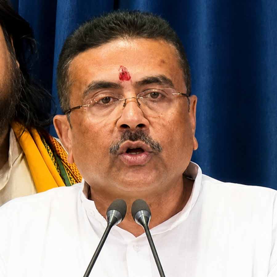 মন্ত্রিসভার প্রথম বৈঠকের পর সাংবাদিক বৈঠকে শুভেন্দু অধিকারী।