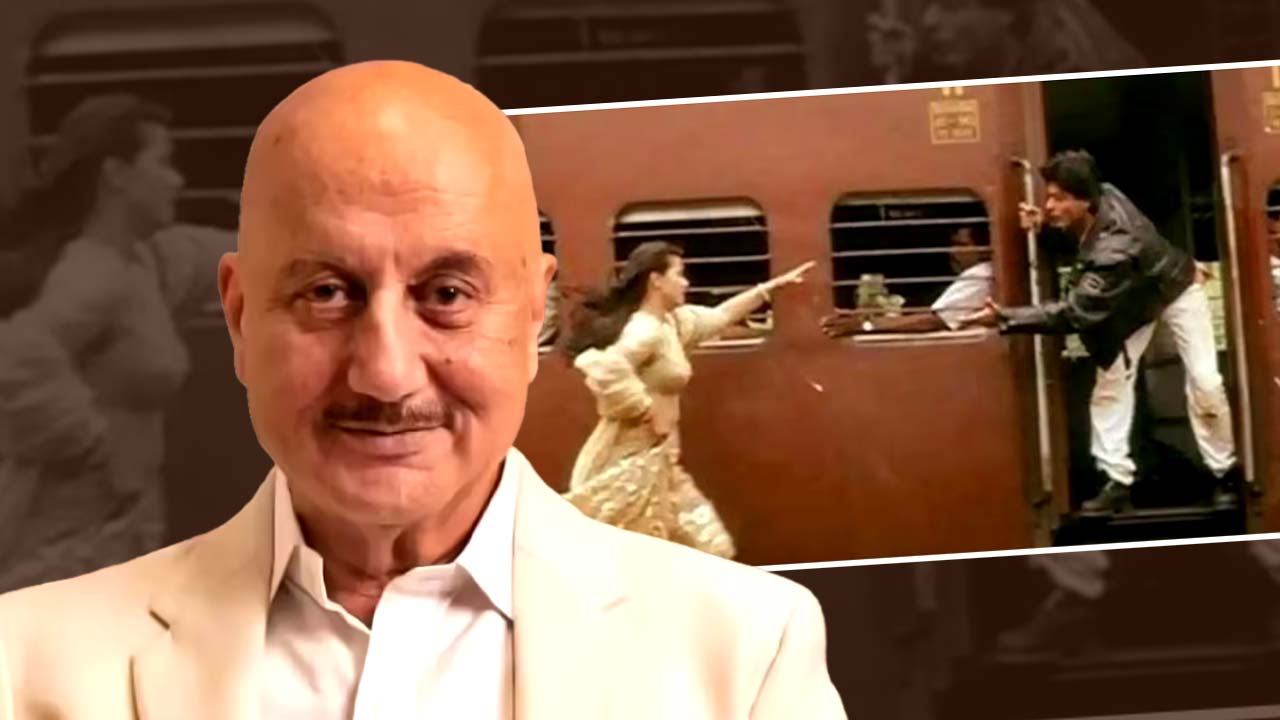 স্মৃতির পাতা উল্টে দেখলেন অনুপম।