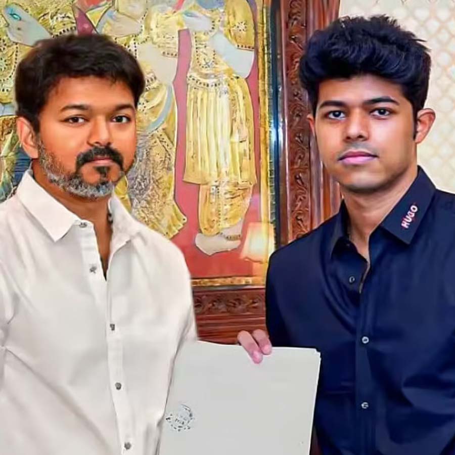 Thalapathy Vijay\'s Son Jason Sanjay Drops \'V\' From His Signature after his Oath Taking Ceremony