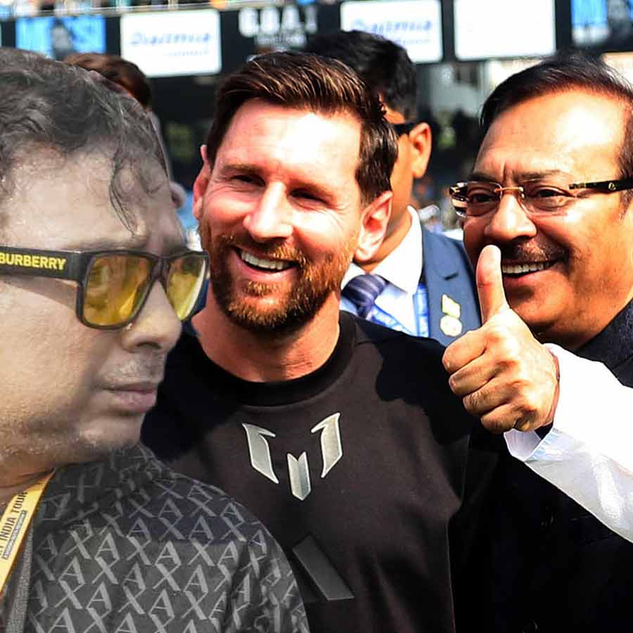 lionel messi, arup biswas, satadru dutta at yuba bharati krirangan
