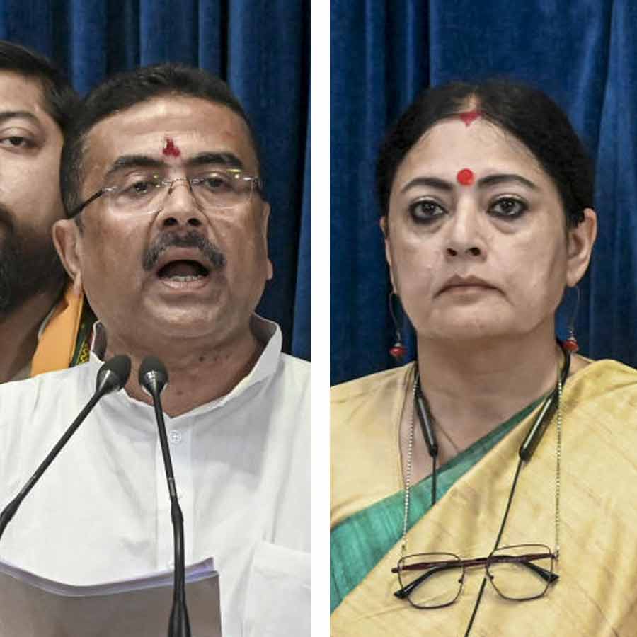 Chief Minister Suvendu Adhikari and Urban Development Minister Agnimitra Pal discuss resolving the deadlock over Howrah Municipal Corporation polls