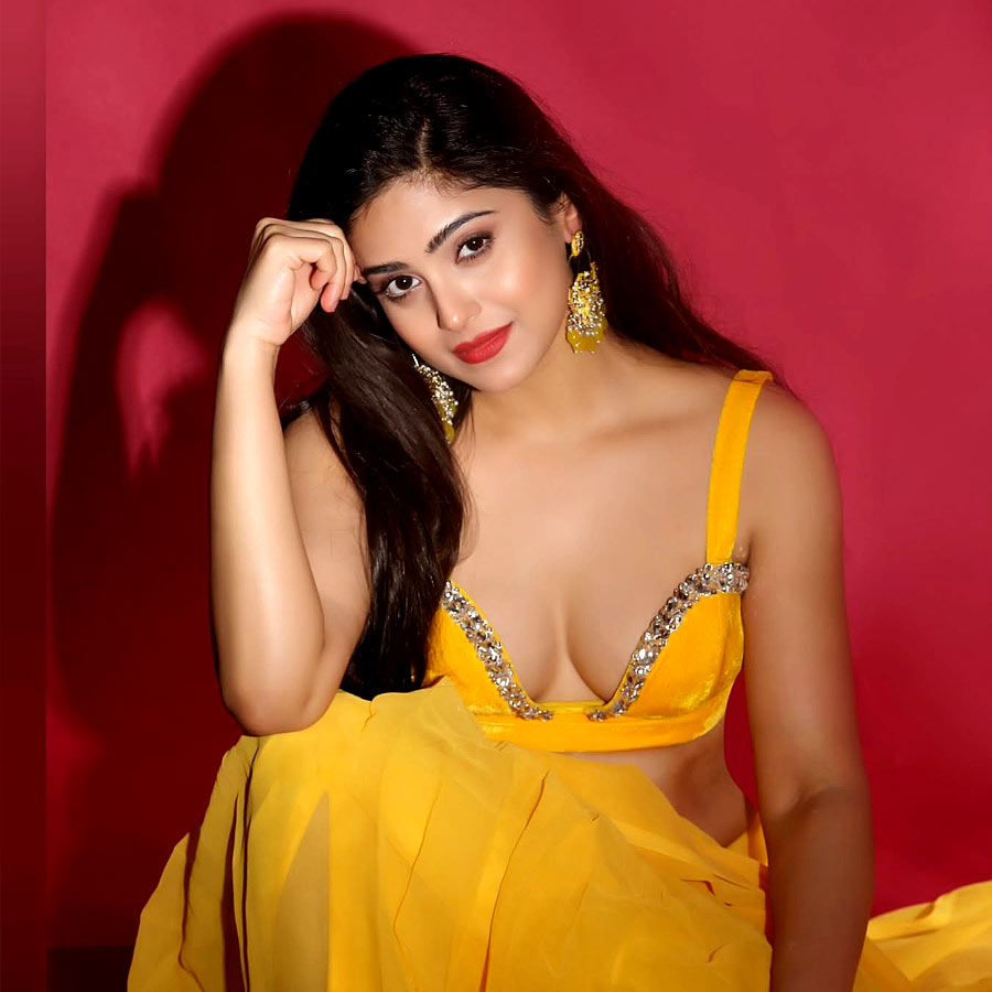 Actress Nayna Ganguly will comeback on bigscreen after Three years by Ramgopal Verma’s direction dgtl