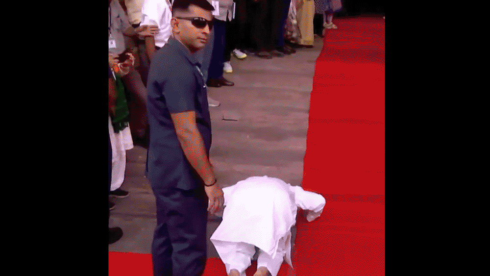বিধানসভায় মুখ্যমন্ত্রীর কক্ষে পুজো দিচ্ছেন শুভেন্দু অধিকারী।