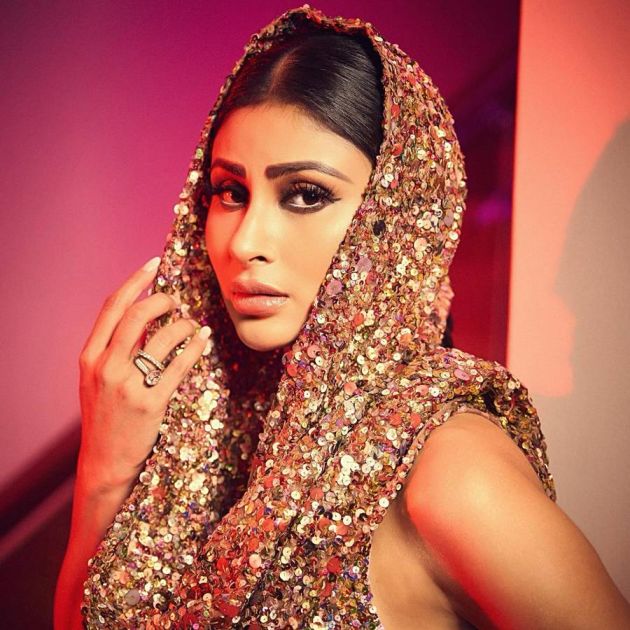 কেমন আছেন মৌনী রায়?