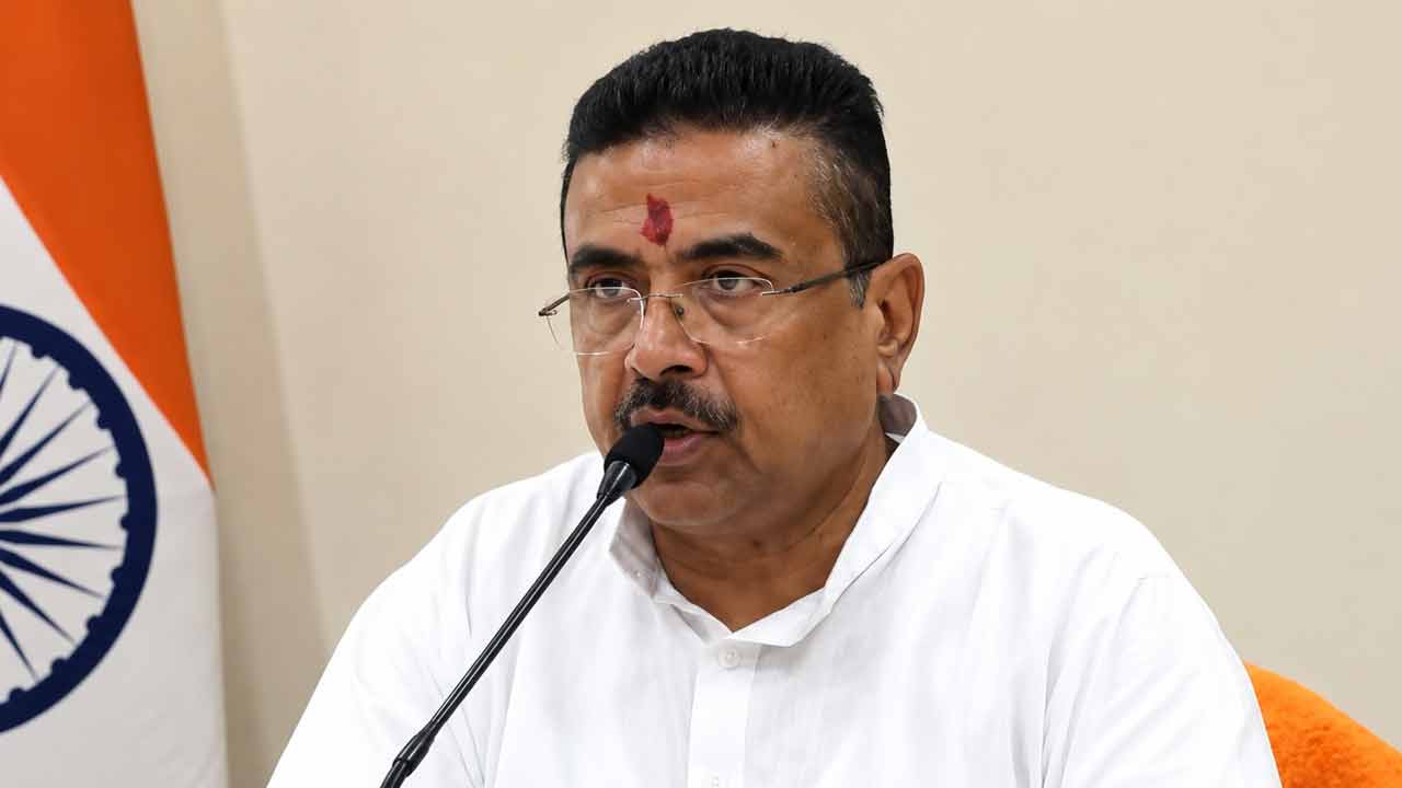 নবান্ন থেকে সাংবাদিক বৈঠকে মুখ্যমন্ত্রী শুভেন্দু অধিকারী। বুধবার।