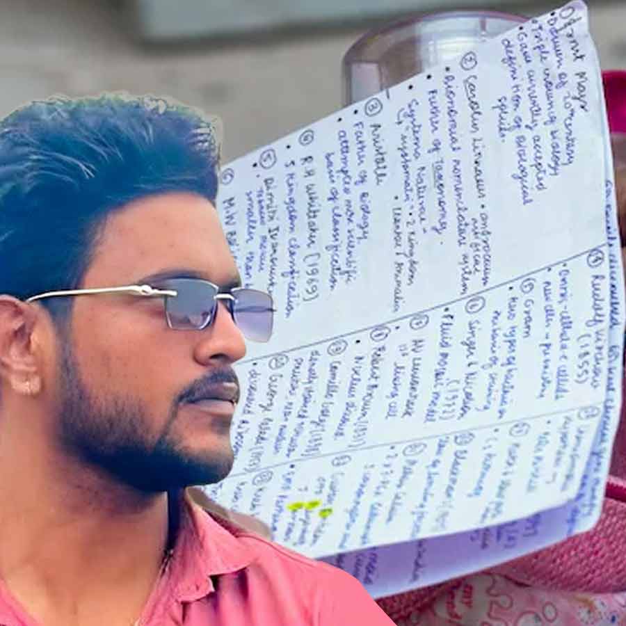 নাসিকে ধৃত আয়ুর্বেদিক চিকিৎসক। গ্রাফিক: আনন্দবাজার ডট কম।