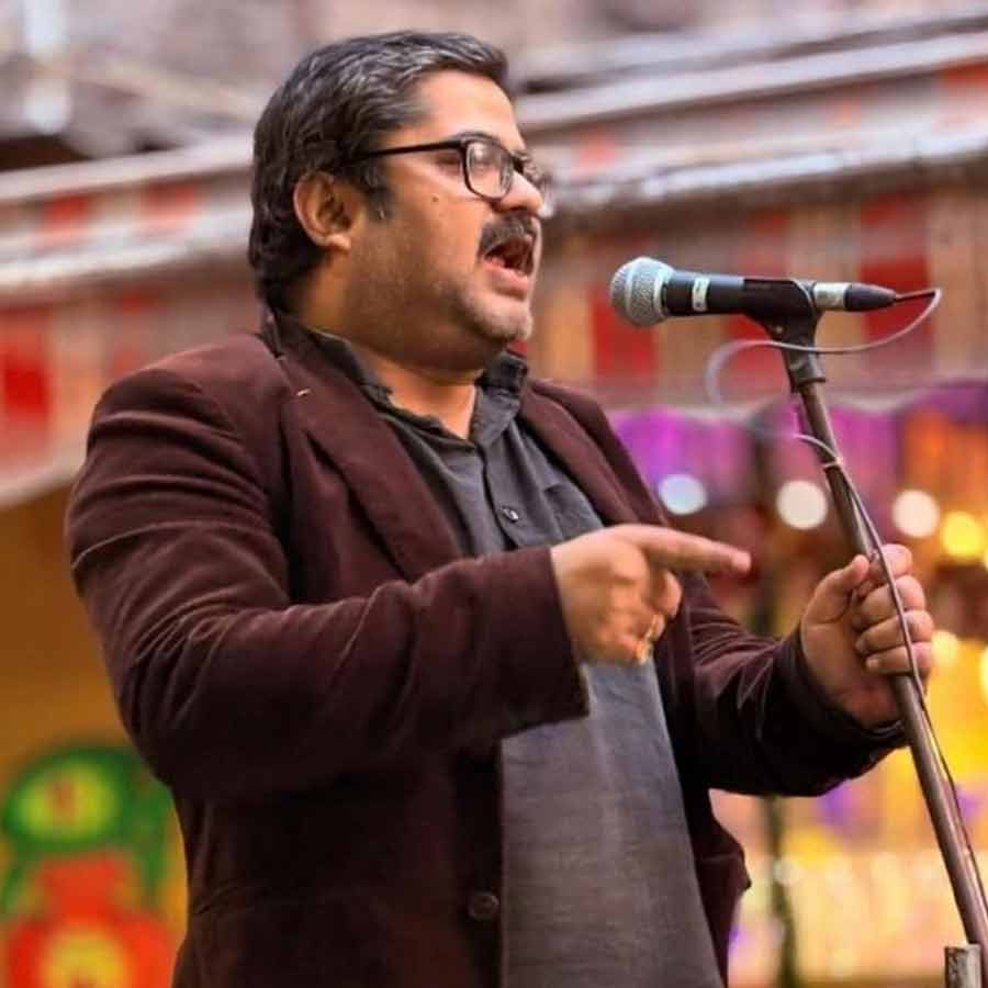 বাংলা পক্ষের প্রতিষ্ঠাতা গর্গ চট্টোপাধ্যায়।