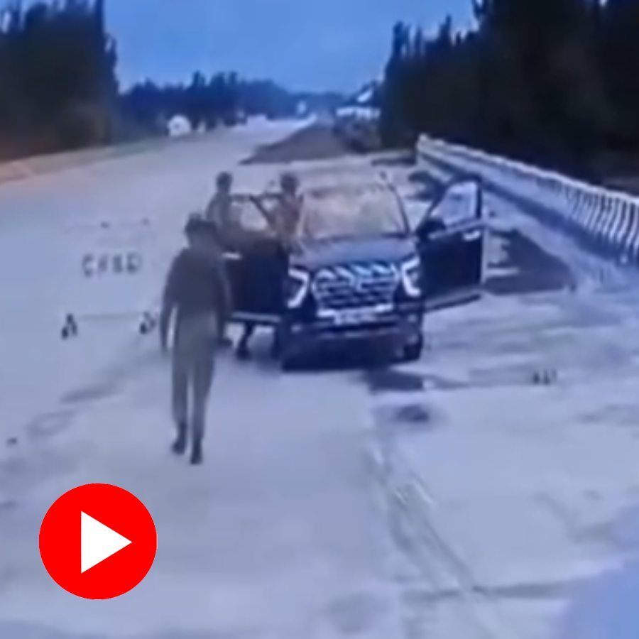 Video shows CRPF jawans saved life of a man on Jammu–Srinagar National Highway