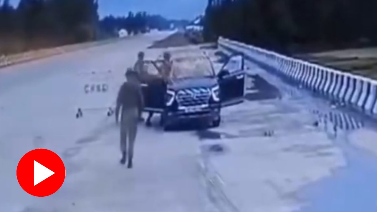 Video shows CRPF jawans saved life of a man on Jammu–Srinagar National Highway