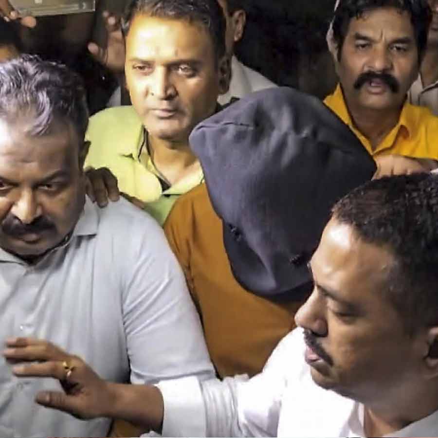 1000 candidates reportedly got the leaked question paper of NEET