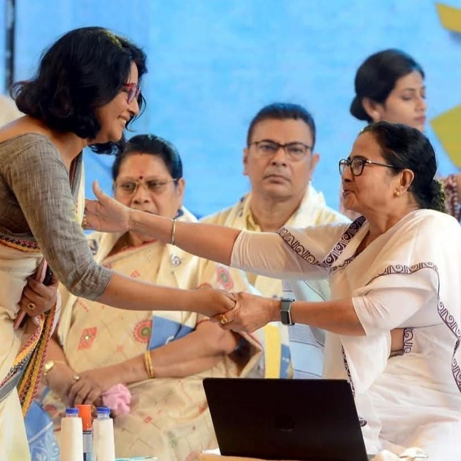মৈত্রেয়ীর মমতা বন্দ্যোপাধ্যায়ের সঙ্গে ২০২২ সালে তোলা ছবি।