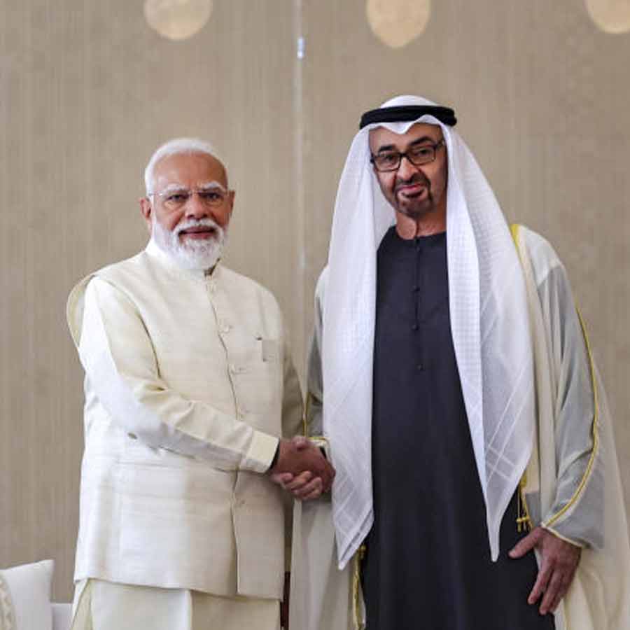 PM Narendra Modi and UAE President Sheikh Mohamed bin Zayed Al Nahyan discuss energy cooperation and bilateral trade in Abu Dhabi