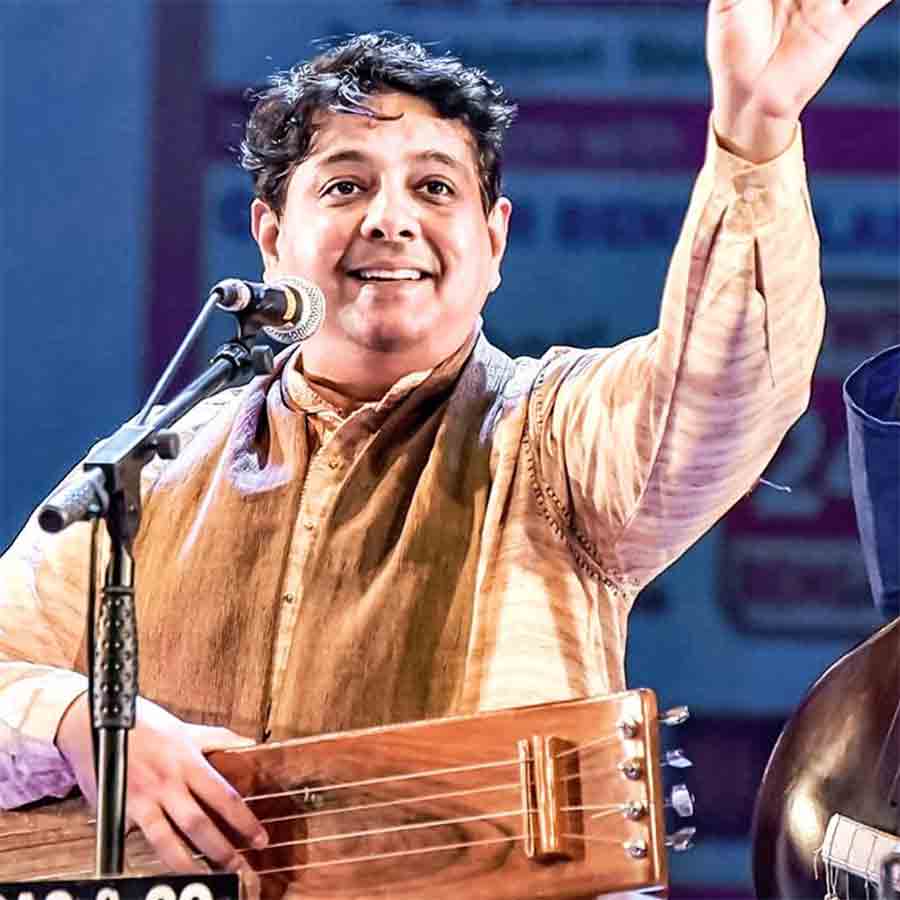 ওমকার দাদরকর।