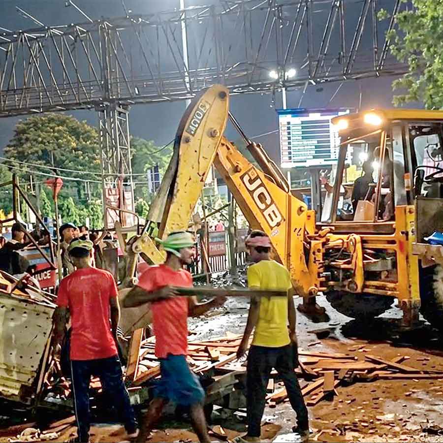 Process of evicting encroachers from railway premises has suddenly gained momentum after BJP came into power in West Bengal